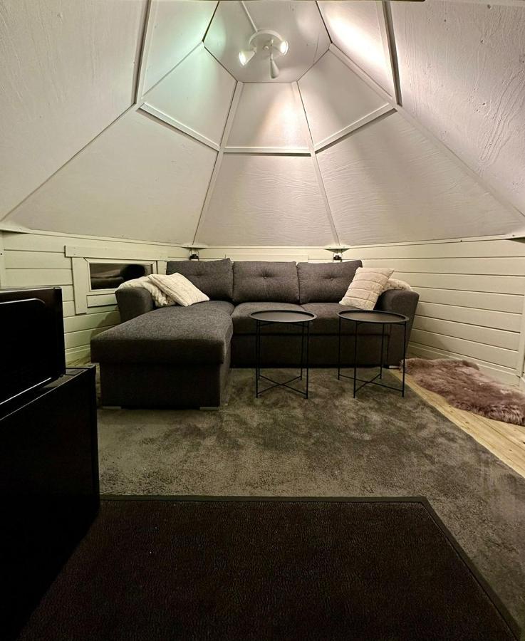 Camp Caroli Hobbit Hut Villa Jukkasjärvi Екстериор снимка